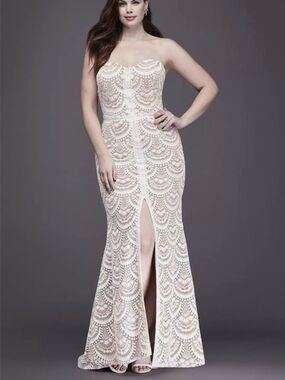 Galina Strapless Lace Column Gown in Blush with Front Slit 16w Nwot